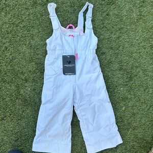 Obermeyer toddler girls snow bibs. New with tags.
Size 2T